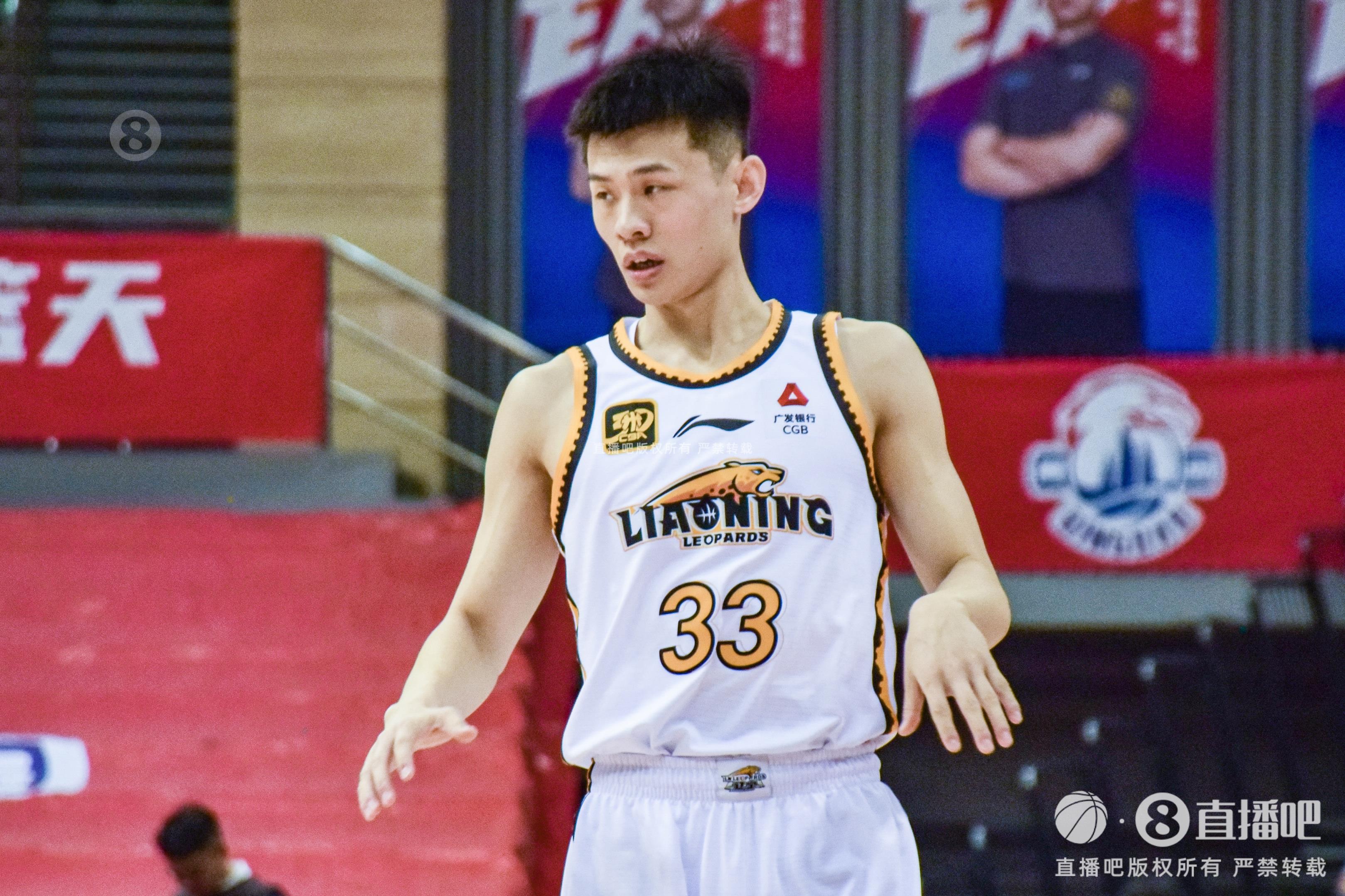 盡力了！王嵐嵚末節(jié)2記三分 全場18分鐘4中3拿到10分